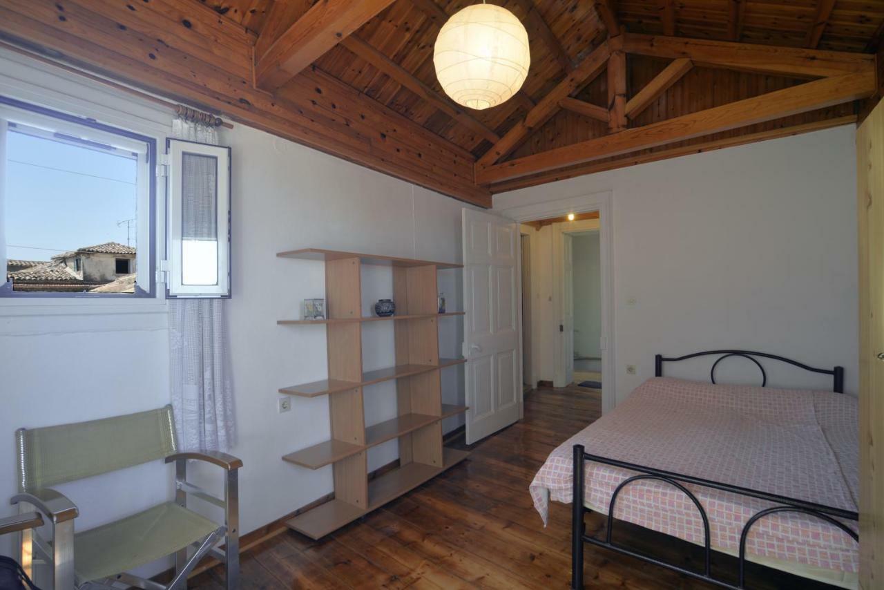 Attic Apartment In Corfu Old Town Centre Exterior photo